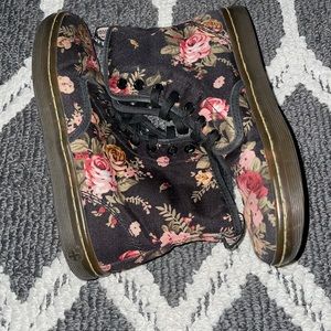 Dr.Martens floral size 6
